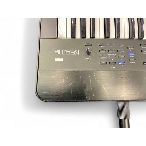 Used KORG Krome 61 Key Keyboard Workstation