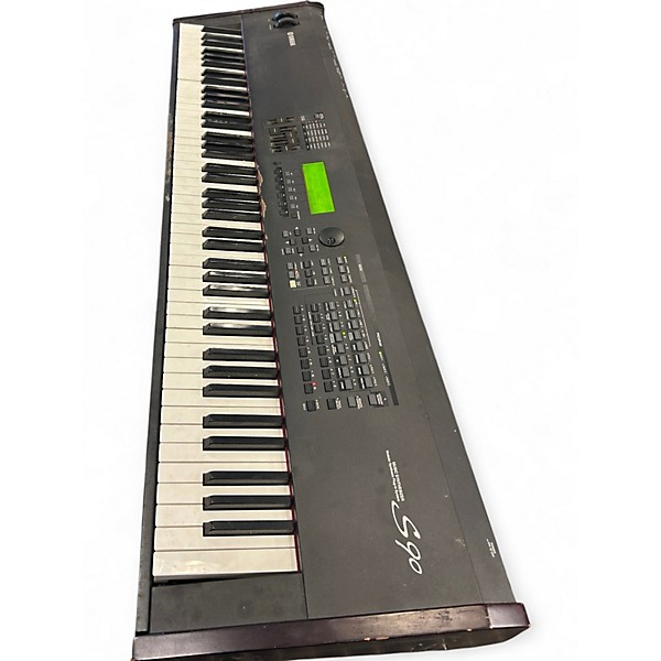 Used Yamaha S90 Synthesizer