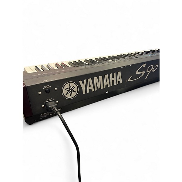 Used Yamaha S90 Synthesizer