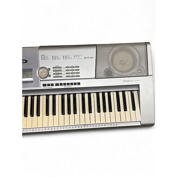 Used Yamaha dgx203 Digital Piano