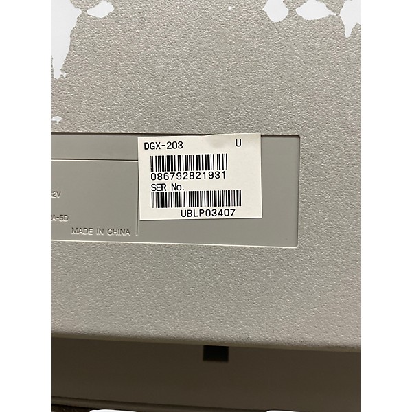 Used Yamaha dgx203 Digital Piano