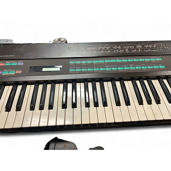 Used Yamaha DX7 Synthesizer