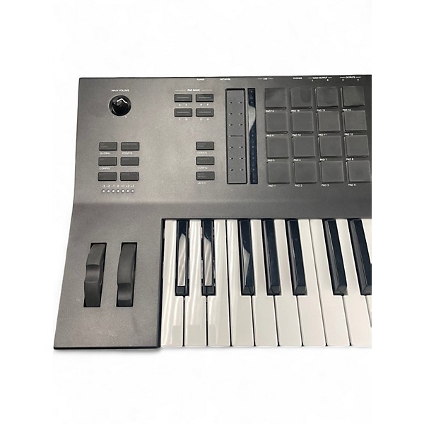 Used Akai Professional MPC Key 61 Keyboard Workstation