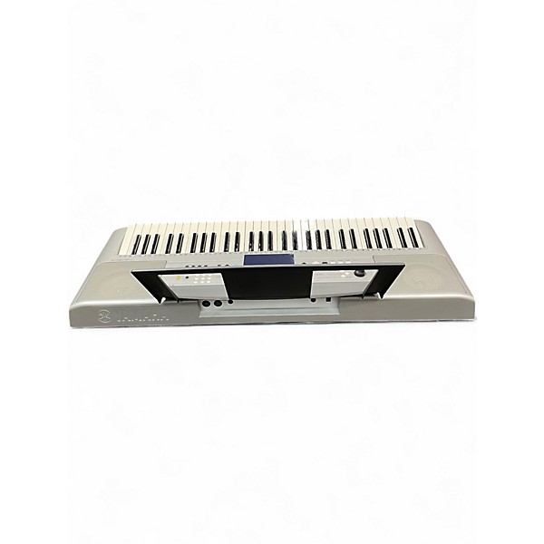 Used Yamaha PSRE323 61 Key Portable Keyboard | Guitar Center
