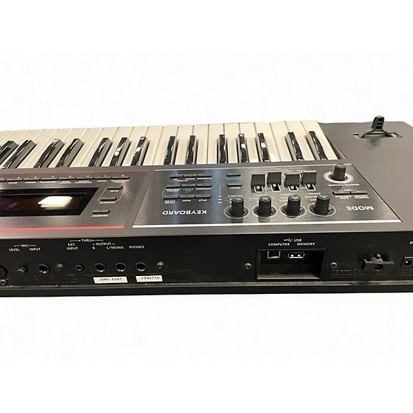 Used Roland JUNO DS 61 Synthesizer