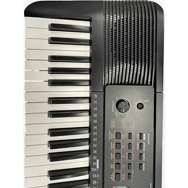 Used Yamaha PSR-E273 Portable Keyboard
