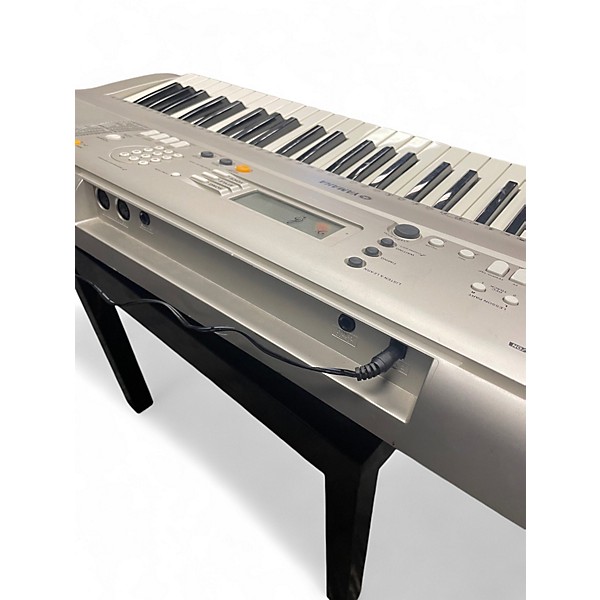 Used Yamaha E313 Portable Keyboard