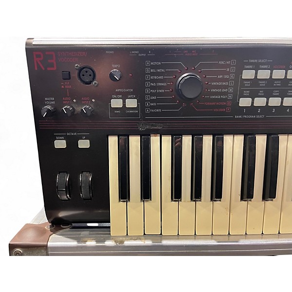 Used KORG R3 37 Key Synthesizer