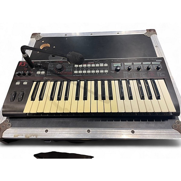 Used KORG R3 37 Key Synthesizer