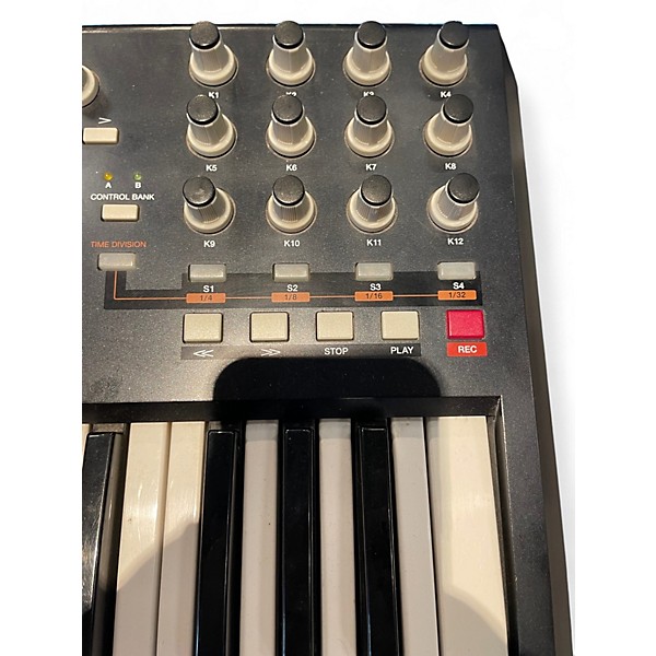 Used Akai Professional MPK25 25 Key MIDI Controller