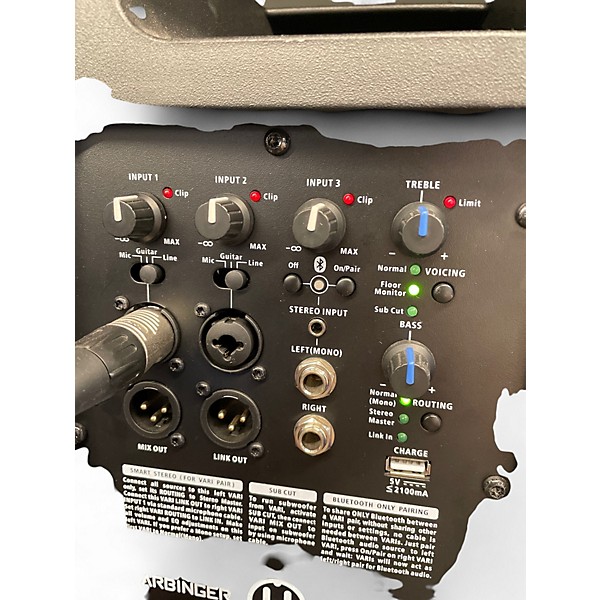 Used Harbinger vari 2410 Powered Speaker