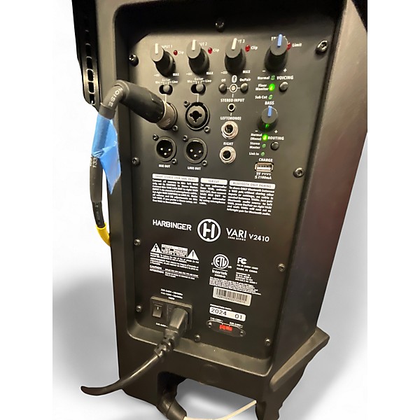 Used Harbinger vari 2410 Powered Speaker