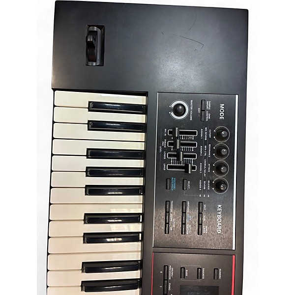 Used Roland juno ds61 Keyboard Workstation