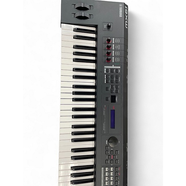 Used Yamaha MX61 61 Key Keyboard Workstation