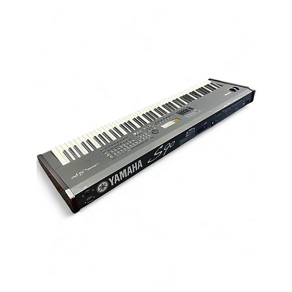 Used Yamaha S90 Keyboard Workstation