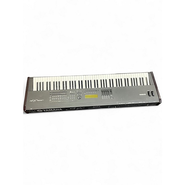Used Yamaha S90 Keyboard Workstation