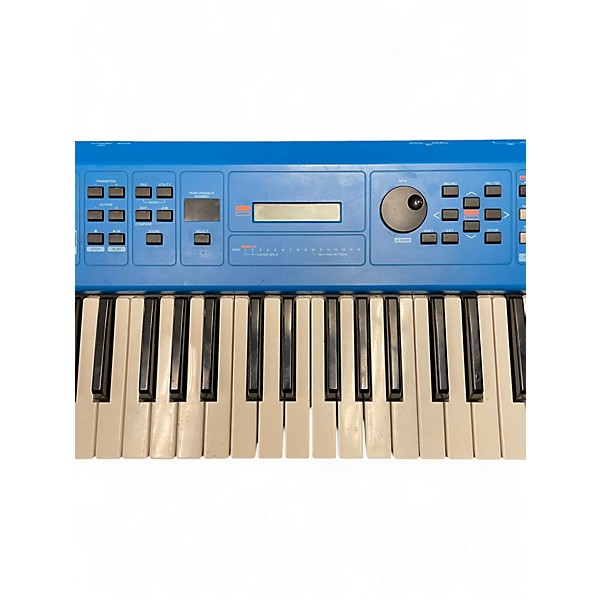 Used Yamaha MX61 61 Key Keyboard Workstation
