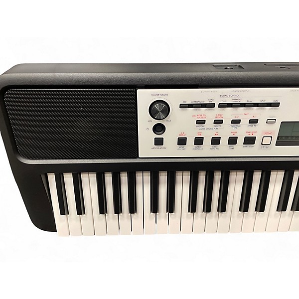 Used Yamaha YPT380 Keyboard Workstation