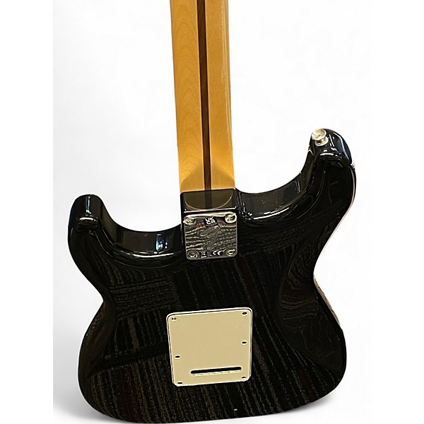 Used Fender Special Edition Player Stratocaster Black Solid Body Electric Guitar