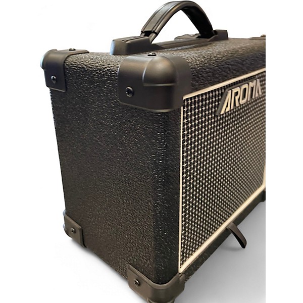 Used Aroma AG-10S Battery Powered Amp