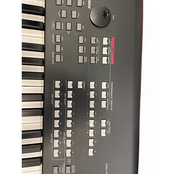 Used Yamaha MOXF8 88 Key Keyboard Workstation