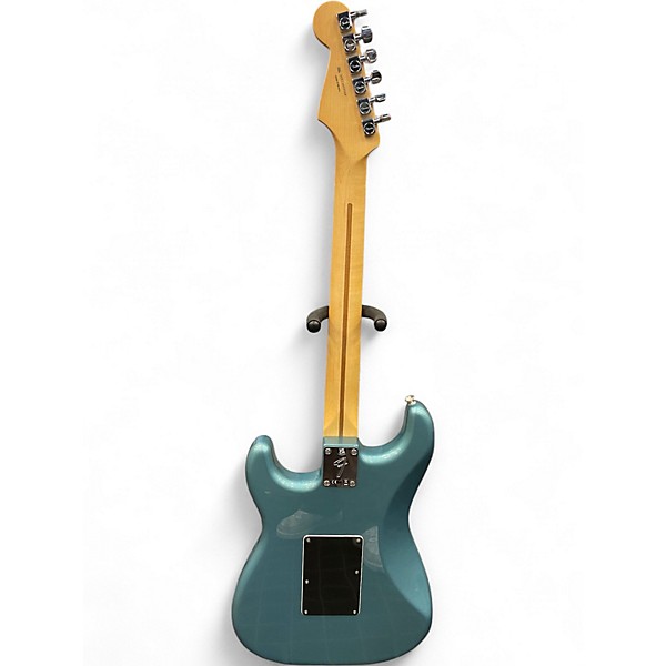 Used Fender Player Stratocaster HSS Lake Placid Blue Solid Body Electric Guitar