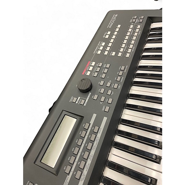 Used Yamaha MOXF6 61 Key Keyboard Workstation