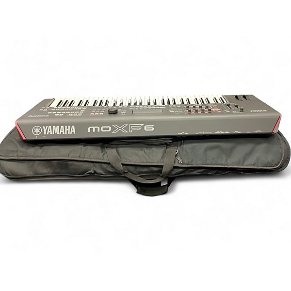 Used Yamaha MOXF6 61 Key Keyboard Workstation