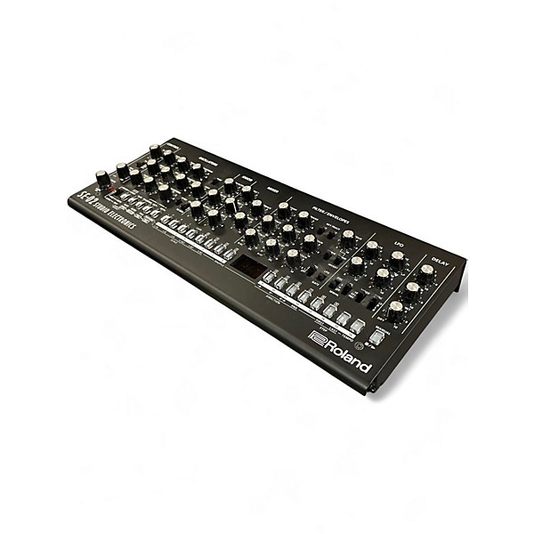 Used Roland SE02 Synthesizer