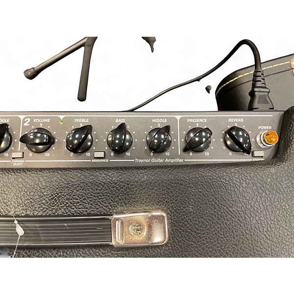 Used Traynor YCV40 CUSTOM VALVE 40 Tube Guitar Combo Amp