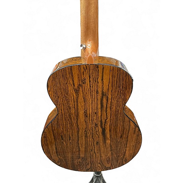 Used Caramel Baritone Ukulele  Walnut Ukulele