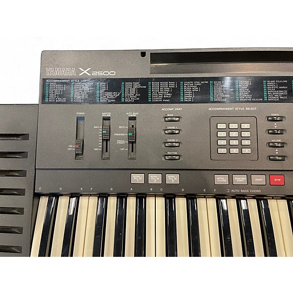 Used Yamaha x2500 Keyboard Workstation