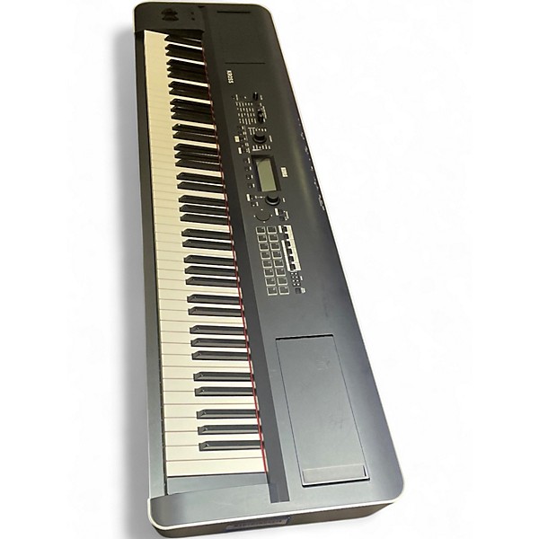 Used KORG KROSS 2 88 KEY Keyboard Workstation