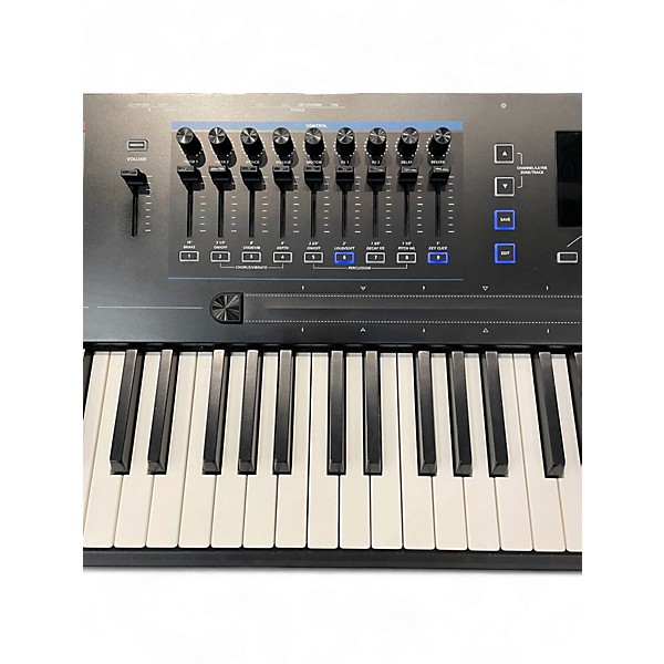 Used Kurzweil K2700 Keyboard Workstation