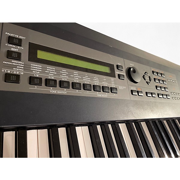 Used Roland XV-88 Keyboard Workstation