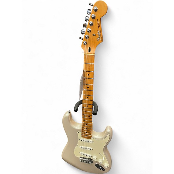 Used 2006 Fender 60th Anniversary Stratocaster Blizzard Pearl Solid Body Electric Guitar