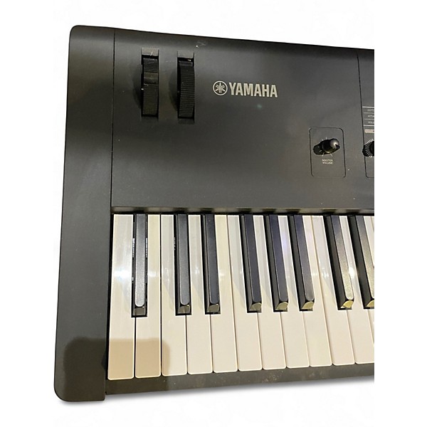 Used Yamaha MX88BK Synthesizer