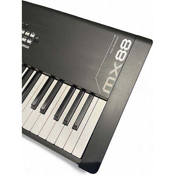 Used Yamaha MX88BK Synthesizer