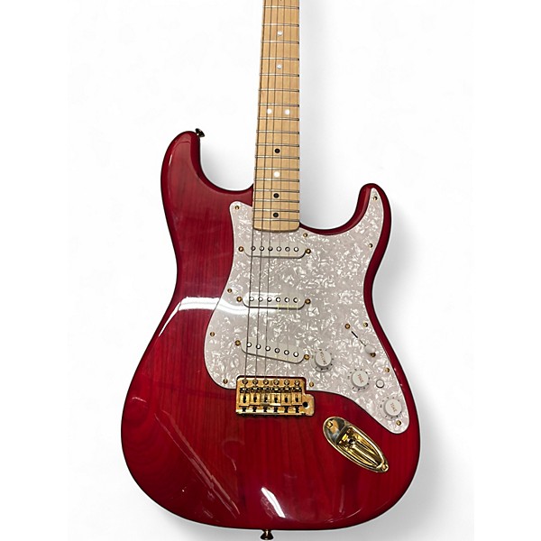 Used 2015 Fender Deluxe Players Stratocaster Trans Red Solid Body Electric Guitar