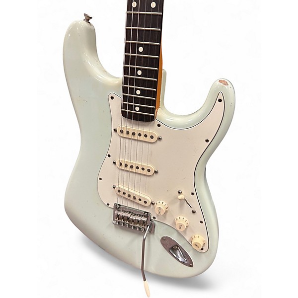 Used Fender Classic Player '60s Stratocaster Sonic Blue Solid Body Electric Guitar