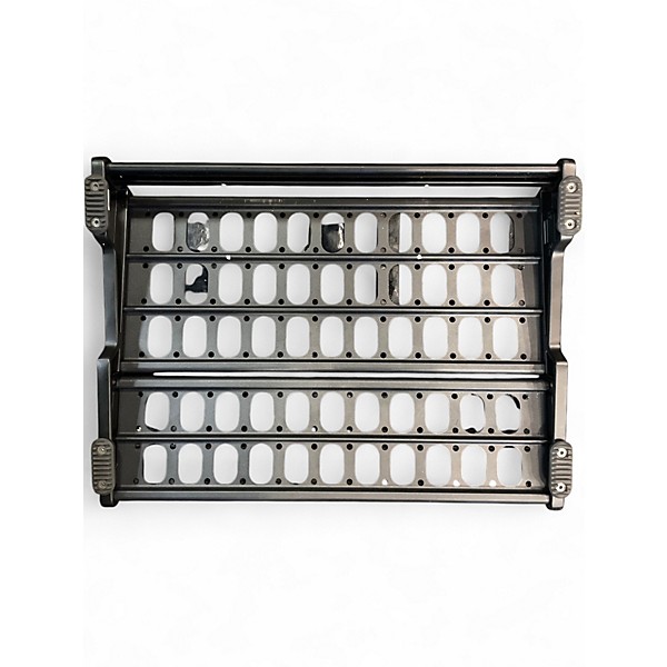 Used Liwewire PB400 Pedal Board