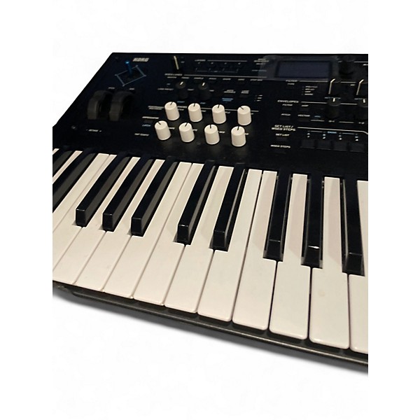 Used KORG WAVESTATE MK2 Arranger Keyboard