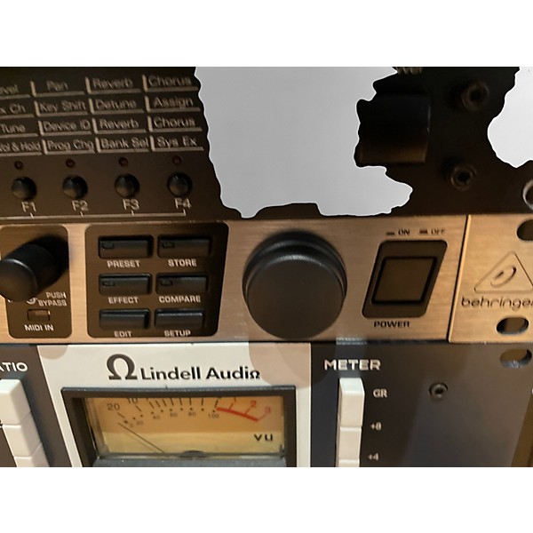 Used Behringer FX2000 Multi Effects Processor