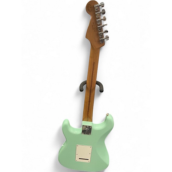 Used 2023 Fender dELUXE PLAYER STRATOCASTER Surf Green Solid Body Electric Guitar