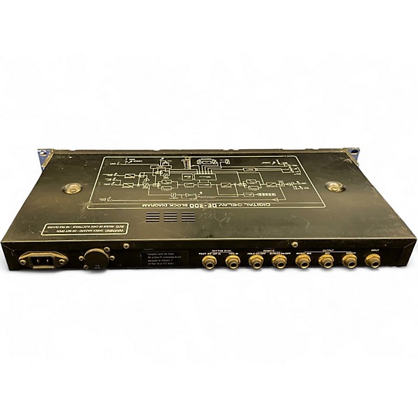 Used BOSS DE-200 Digital Delay Effects Processor