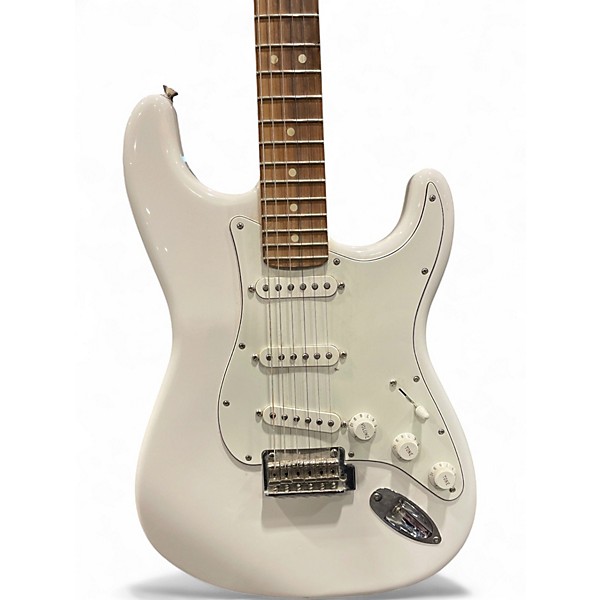 Used 2020 Fender Player Stratocaster Alpine White Solid Body Electric Guitar