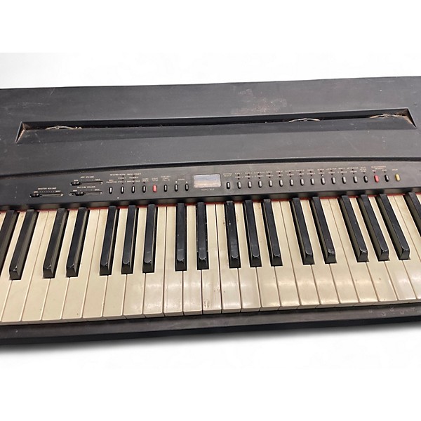 Used Yamaha YFP-70 Keyboard Workstation