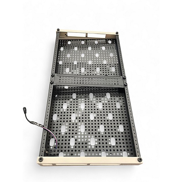 Used Temple Audio Design 25" PEDAL BOARD Pedal Board