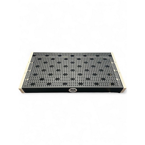 Used Temple Audio Design 25" PEDAL BOARD Pedal Board
