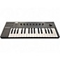 Used Native Instruments KOMPLETE KONTROL M32 MIDI Controller thumbnail